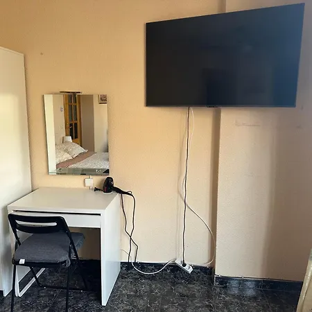 Проживание в семье Centro Privada En Compartido