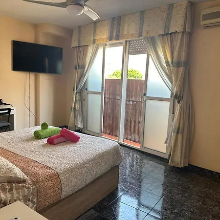 Проживание в семье Centro Privada En Compartido *