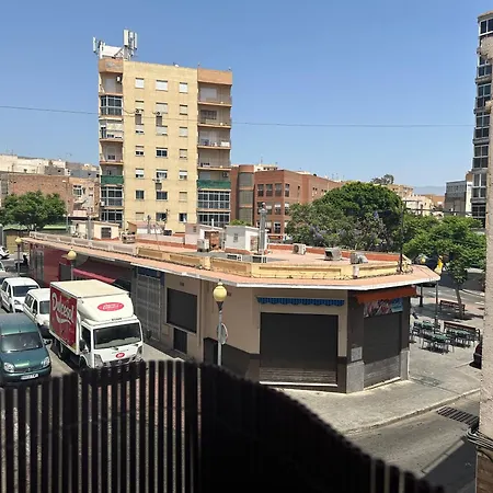 Centro Privada En Compartido Проживание в семье *