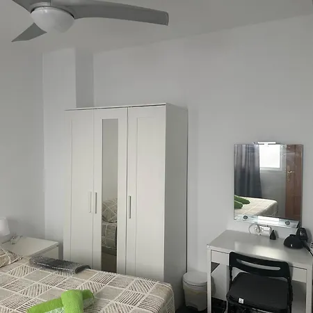 Centro Privada En Compartido Habitación en casa particular Almería