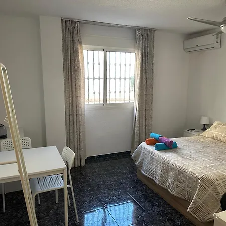 Habitación en casa particular Centro Privada En Compartido Almería