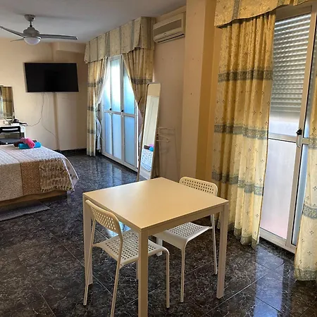 Habitación en casa particular Centro Privada En Compartido