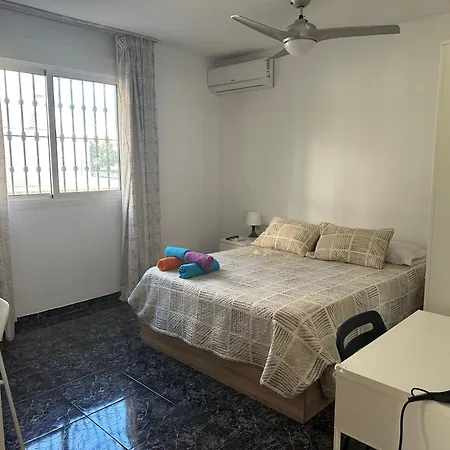 Centro Privada En Compartido Habitación en casa particular Almería